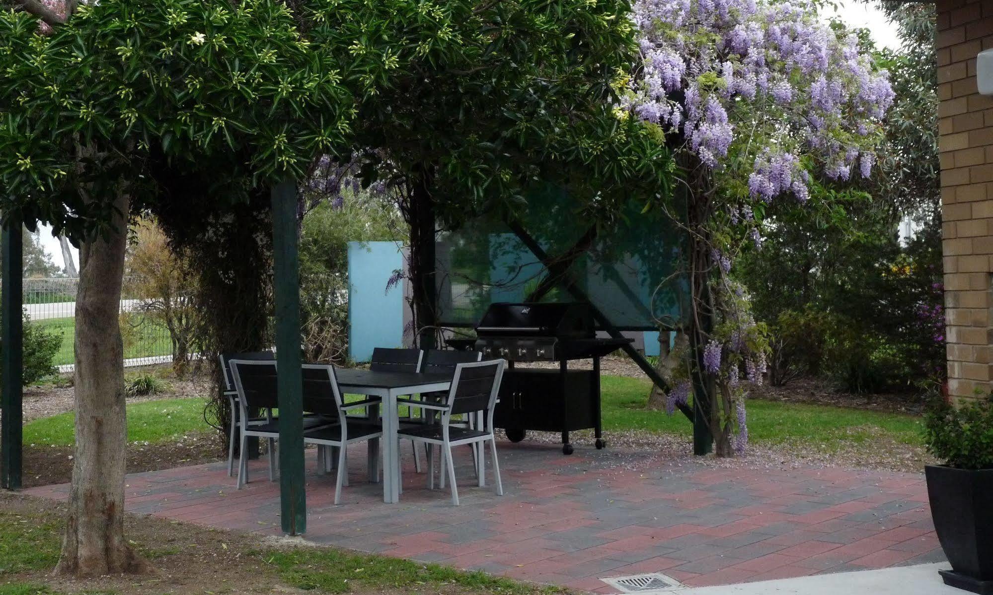 Loddon River Motel Kerang Kültér fotó