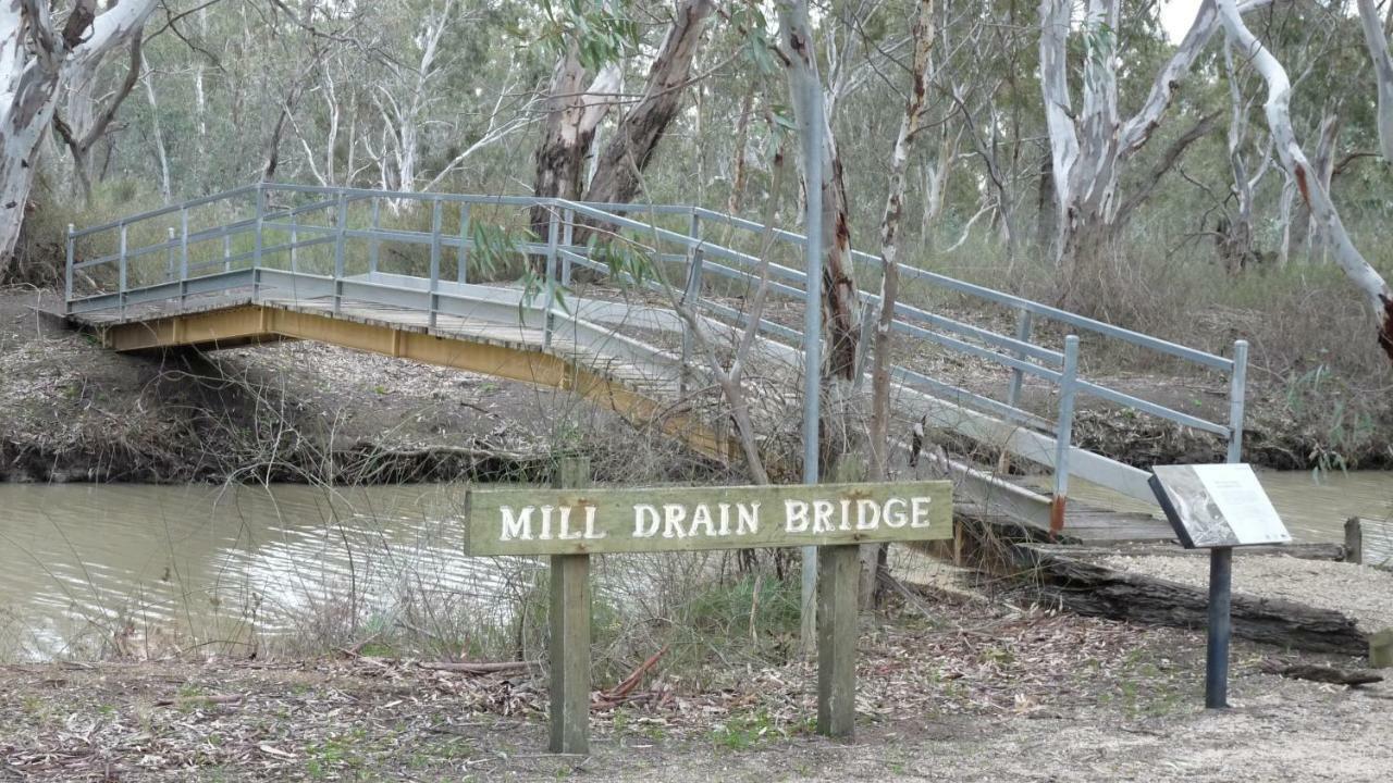 Loddon River Motel Kerang Kültér fotó